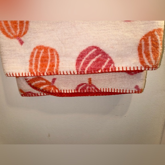 Docofil Reversible Pumpkin Blanket / Throw - Picture 12 of 12